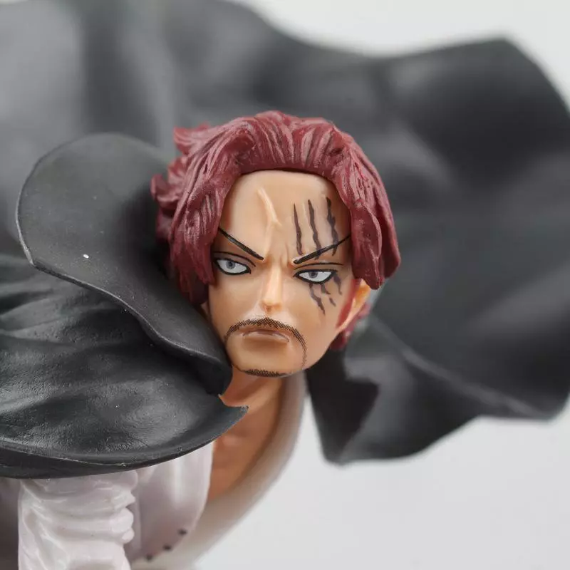 statuette one piece